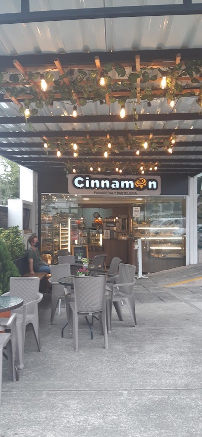 Cinnamon Panadería y Pastelería